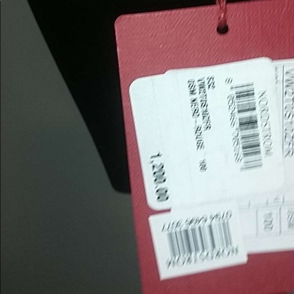 VALENTINO GARAVANI VLOGO Leather Reversible Belt - Picture 2 of 3